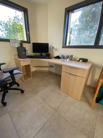 Fabrication d'un bureau en L - Ardèche