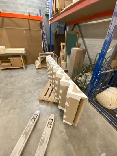 Fabrication de l'escalier dans notre atelier - Ardèche