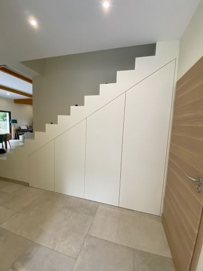 Façades alignées à l'escalier pour une dissimulation parfaite - Ardèche