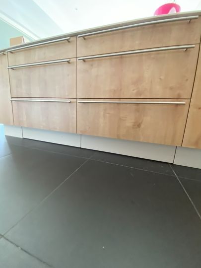 Le décor du bois se suit sur les façades, la touche en plus de la fabrication sur mesure - Lyon