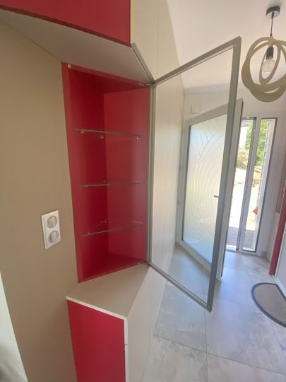 Meuble vitrine et étagères en verre - Ardèche